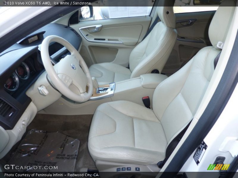 Ice White / Sandstone 2010 Volvo XC60 T6 AWD