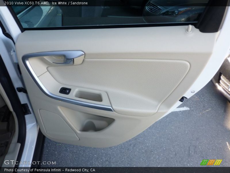 Ice White / Sandstone 2010 Volvo XC60 T6 AWD