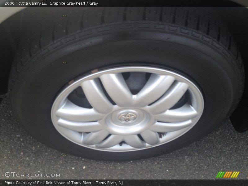 Graphite Gray Pearl / Gray 2000 Toyota Camry LE