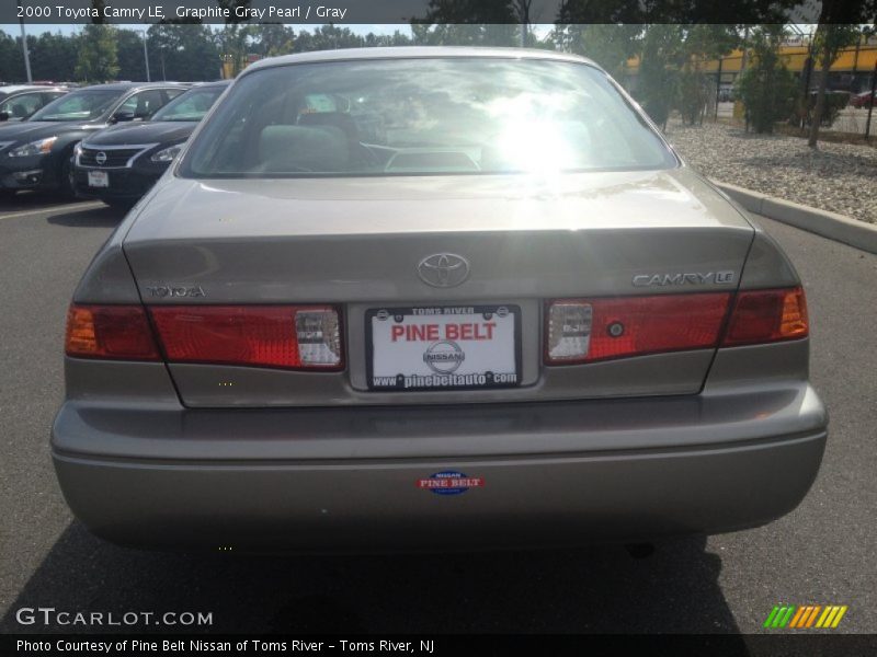 Graphite Gray Pearl / Gray 2000 Toyota Camry LE