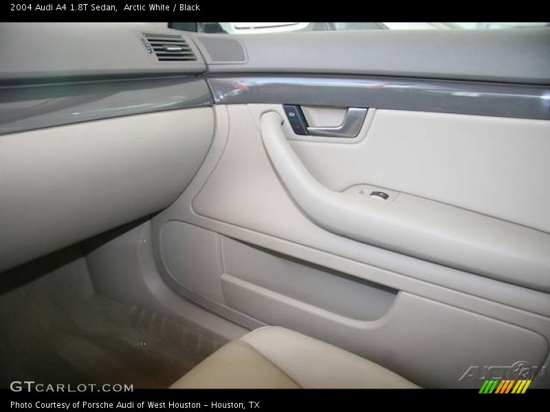 Arctic White / Black 2004 Audi A4 1.8T Sedan