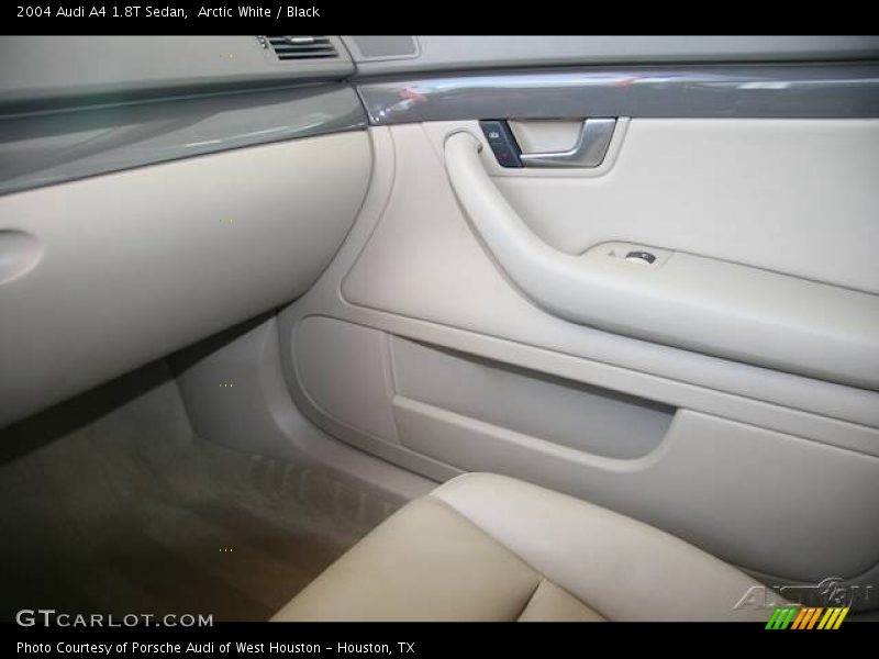 Arctic White / Black 2004 Audi A4 1.8T Sedan