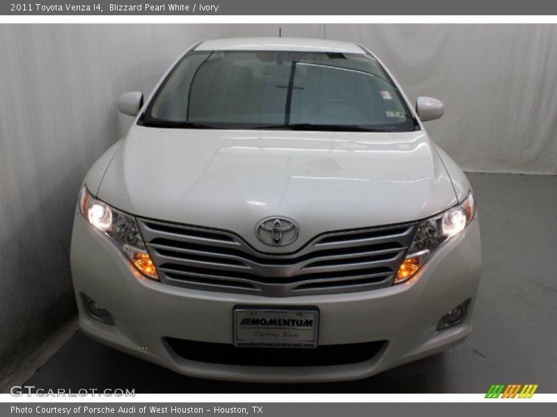 Blizzard Pearl White / Ivory 2011 Toyota Venza I4