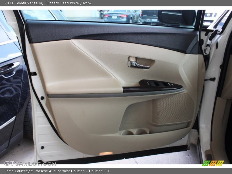 Blizzard Pearl White / Ivory 2011 Toyota Venza I4