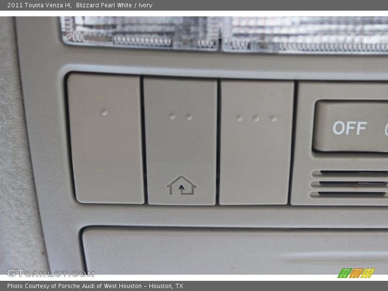 Blizzard Pearl White / Ivory 2011 Toyota Venza I4