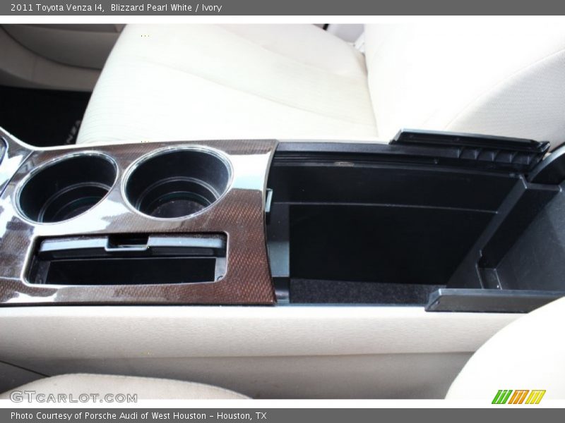 Blizzard Pearl White / Ivory 2011 Toyota Venza I4