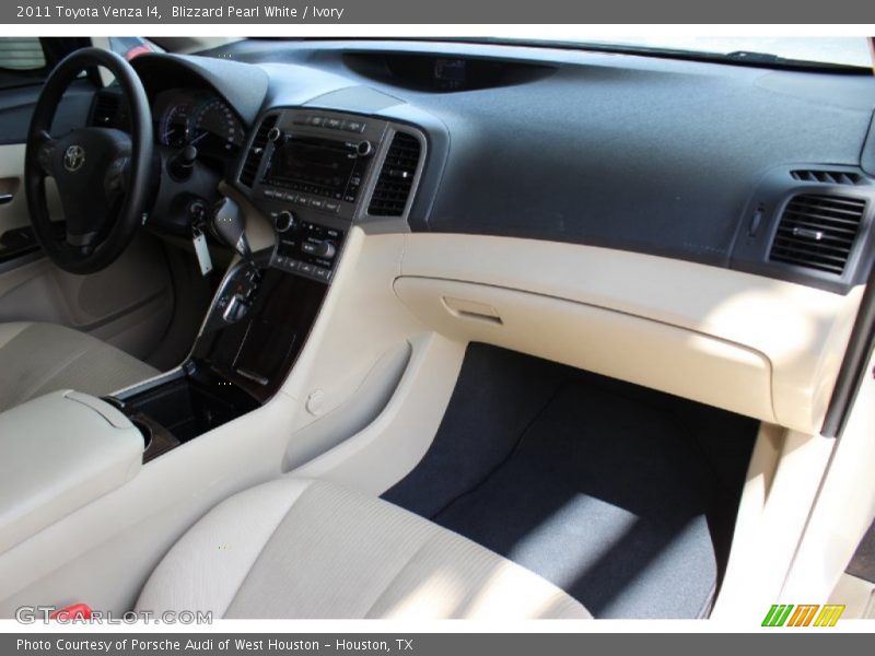 Blizzard Pearl White / Ivory 2011 Toyota Venza I4