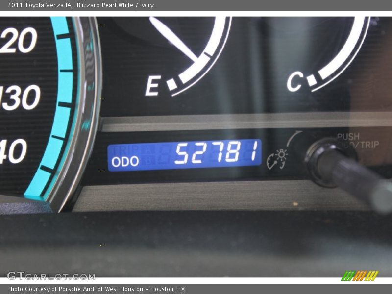 Blizzard Pearl White / Ivory 2011 Toyota Venza I4
