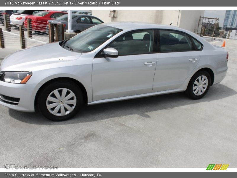 Reflex Silver Metallic / Titan Black 2013 Volkswagen Passat 2.5L S