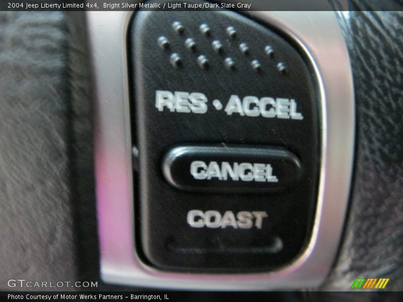 Bright Silver Metallic / Light Taupe/Dark Slate Gray 2004 Jeep Liberty Limited 4x4