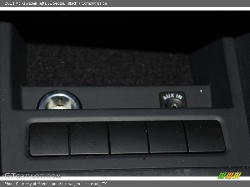 Black / Cornsilk Beige 2011 Volkswagen Jetta SE Sedan