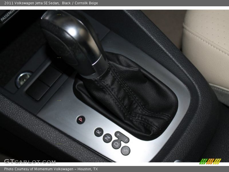 Black / Cornsilk Beige 2011 Volkswagen Jetta SE Sedan