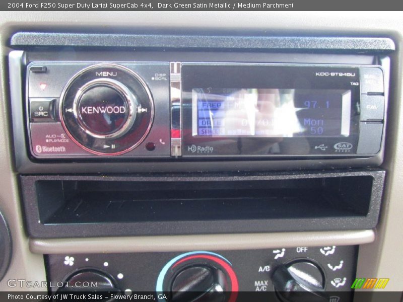 Dark Green Satin Metallic / Medium Parchment 2004 Ford F250 Super Duty Lariat SuperCab 4x4