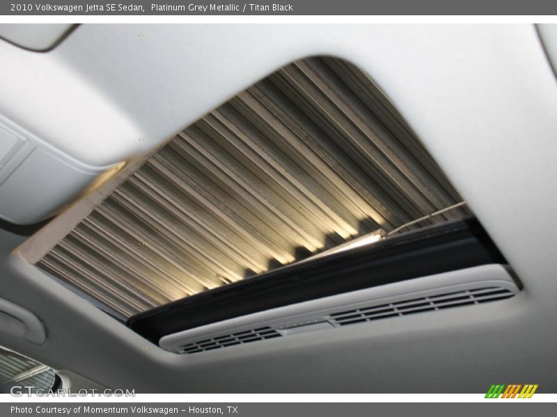 Platinum Grey Metallic / Titan Black 2010 Volkswagen Jetta SE Sedan