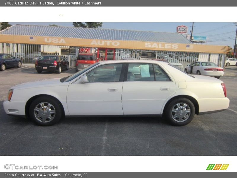 Cotillion White / Cashmere 2005 Cadillac DeVille Sedan