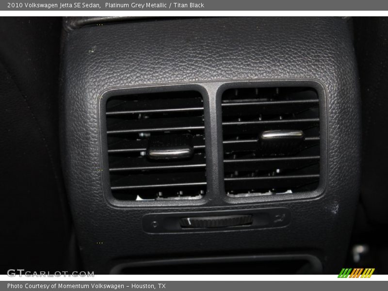 Platinum Grey Metallic / Titan Black 2010 Volkswagen Jetta SE Sedan