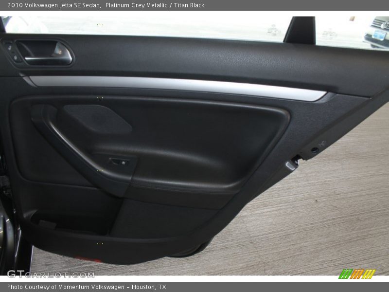 Platinum Grey Metallic / Titan Black 2010 Volkswagen Jetta SE Sedan