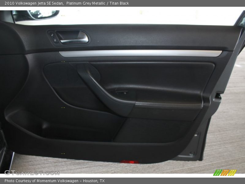 Platinum Grey Metallic / Titan Black 2010 Volkswagen Jetta SE Sedan
