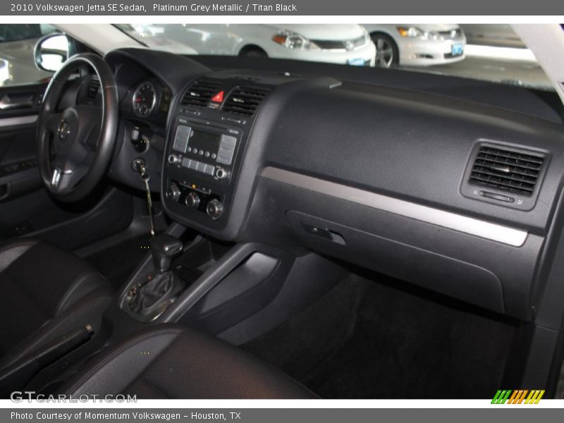 Platinum Grey Metallic / Titan Black 2010 Volkswagen Jetta SE Sedan