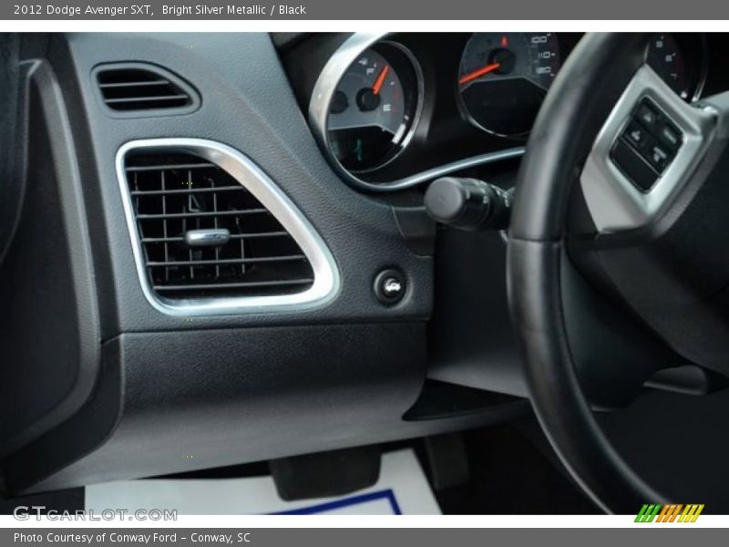 Bright Silver Metallic / Black 2012 Dodge Avenger SXT