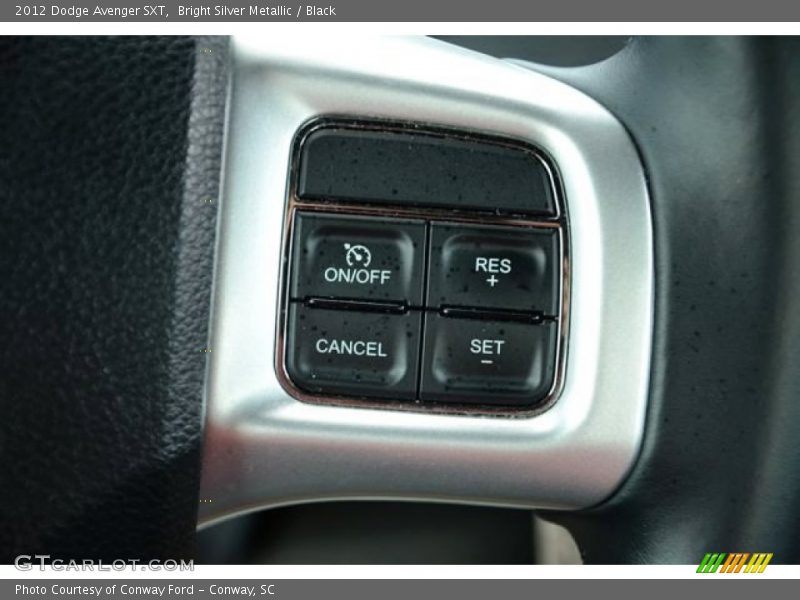 Bright Silver Metallic / Black 2012 Dodge Avenger SXT