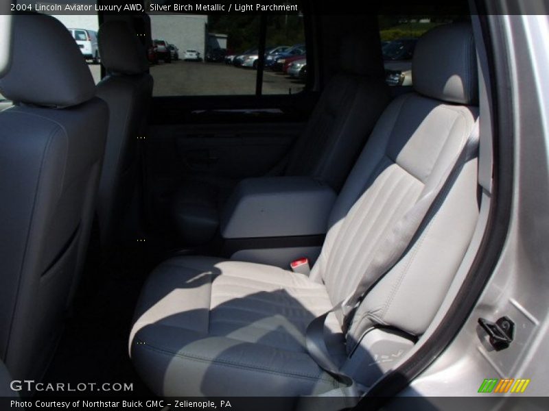 Silver Birch Metallic / Light Parchment 2004 Lincoln Aviator Luxury AWD