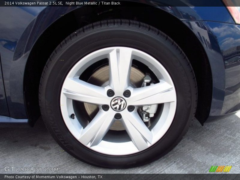 Night Blue Metallic / Titan Black 2014 Volkswagen Passat 2.5L SE