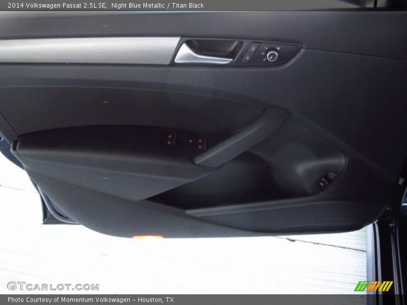 Night Blue Metallic / Titan Black 2014 Volkswagen Passat 2.5L SE