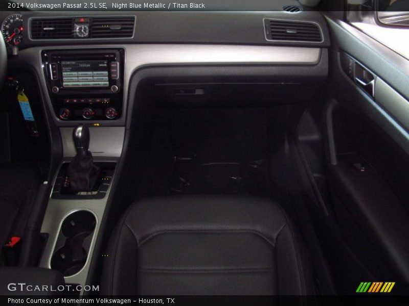 Night Blue Metallic / Titan Black 2014 Volkswagen Passat 2.5L SE