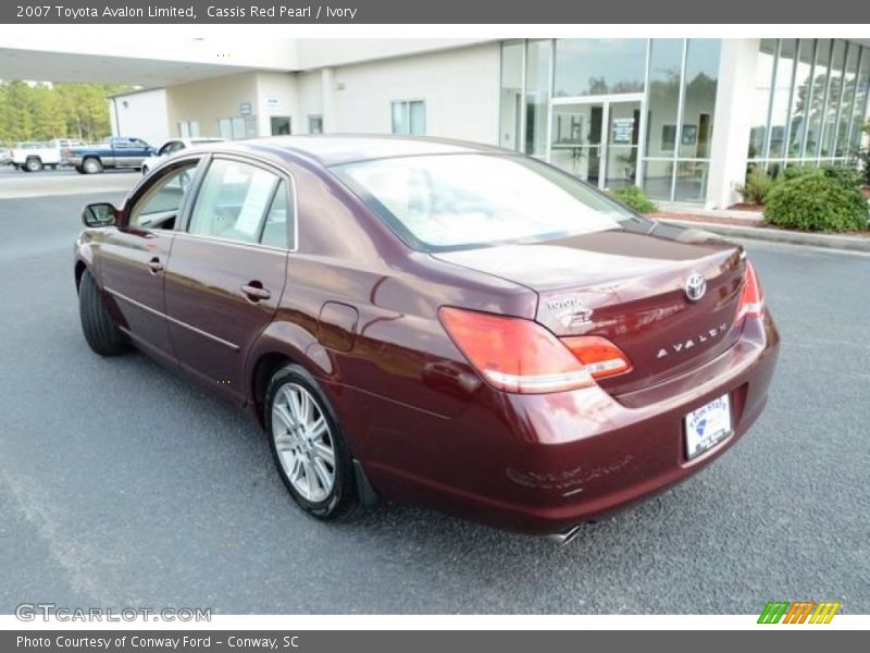 Cassis Red Pearl / Ivory 2007 Toyota Avalon Limited