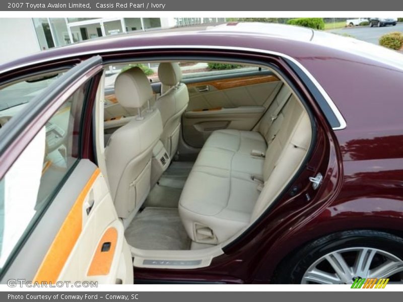 Cassis Red Pearl / Ivory 2007 Toyota Avalon Limited