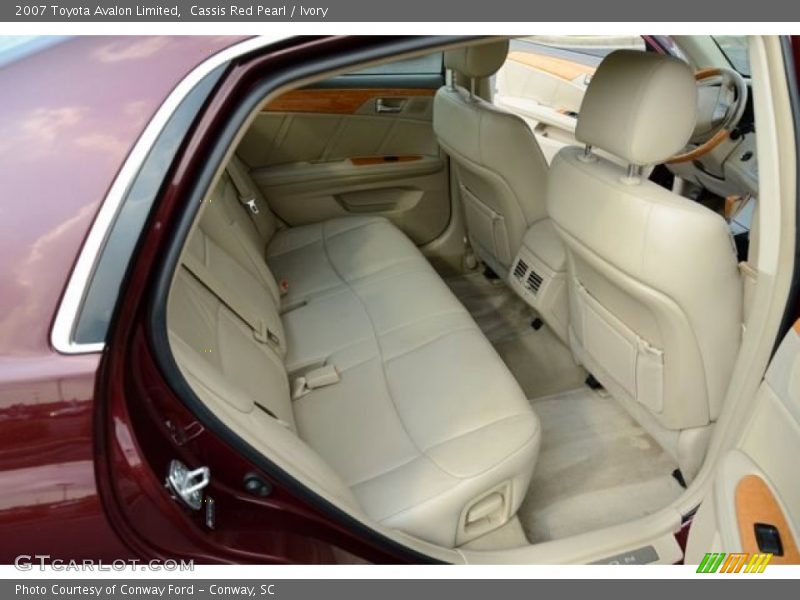 Cassis Red Pearl / Ivory 2007 Toyota Avalon Limited