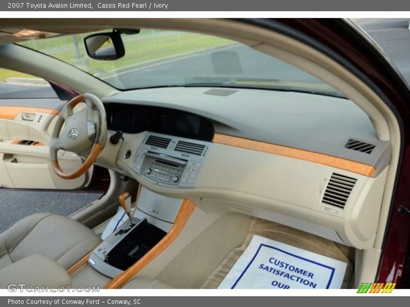Cassis Red Pearl / Ivory 2007 Toyota Avalon Limited