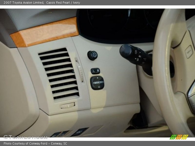 Cassis Red Pearl / Ivory 2007 Toyota Avalon Limited