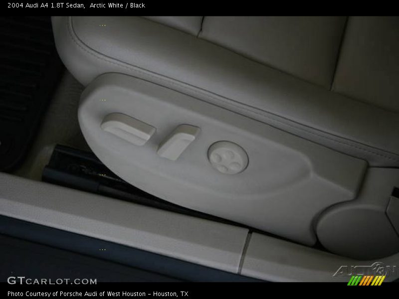 Arctic White / Black 2004 Audi A4 1.8T Sedan
