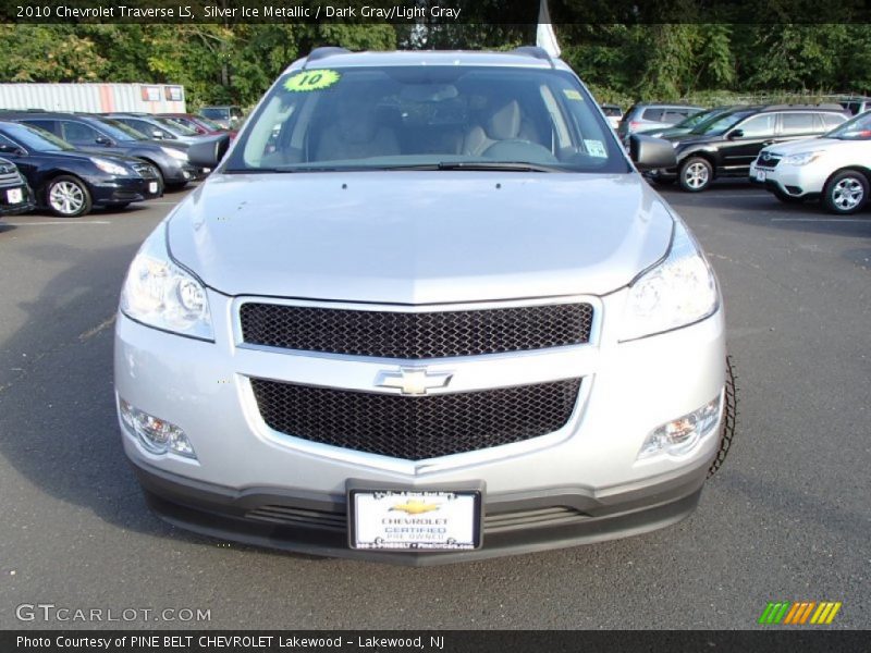 Silver Ice Metallic / Dark Gray/Light Gray 2010 Chevrolet Traverse LS