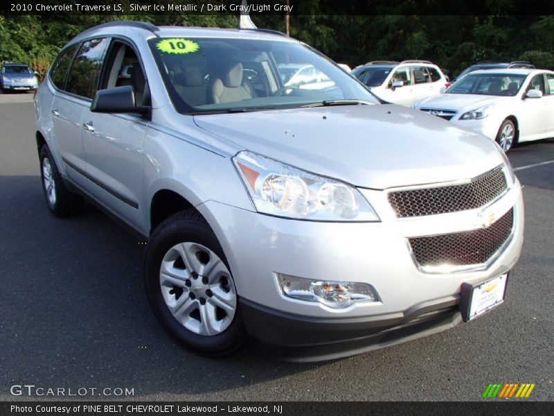Silver Ice Metallic / Dark Gray/Light Gray 2010 Chevrolet Traverse LS