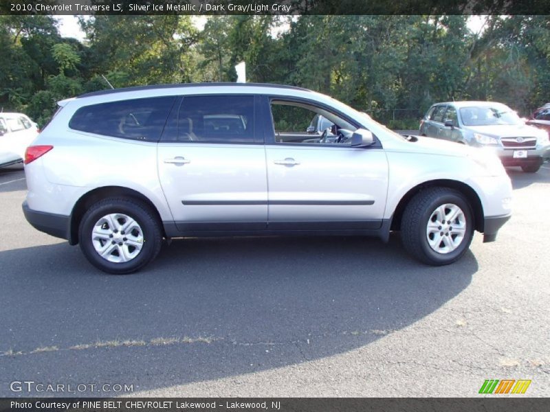 Silver Ice Metallic / Dark Gray/Light Gray 2010 Chevrolet Traverse LS