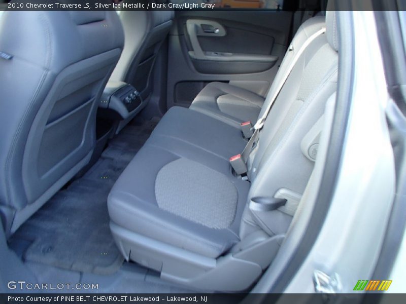 Silver Ice Metallic / Dark Gray/Light Gray 2010 Chevrolet Traverse LS