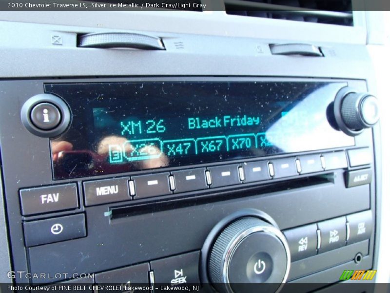 Silver Ice Metallic / Dark Gray/Light Gray 2010 Chevrolet Traverse LS