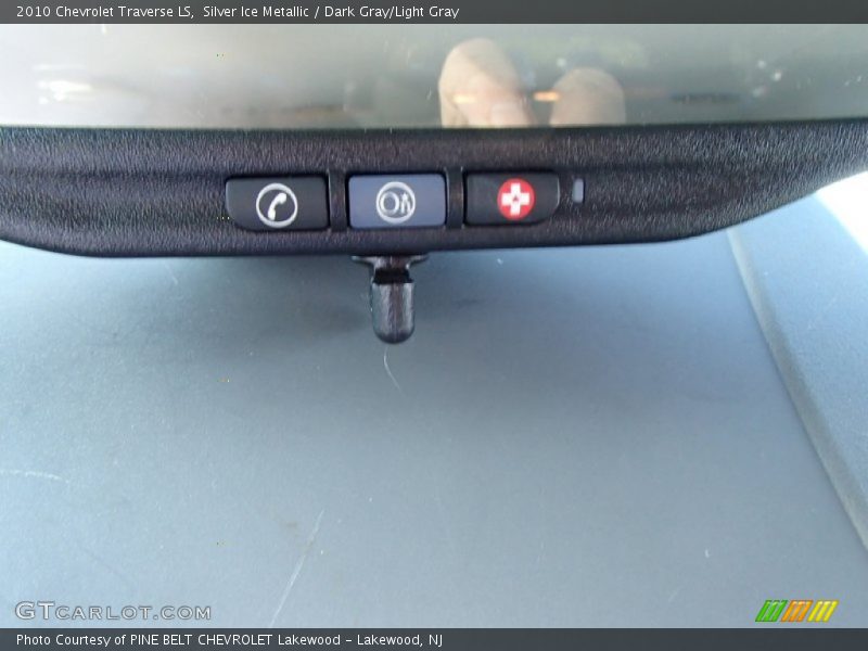 Silver Ice Metallic / Dark Gray/Light Gray 2010 Chevrolet Traverse LS