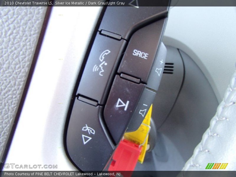Silver Ice Metallic / Dark Gray/Light Gray 2010 Chevrolet Traverse LS