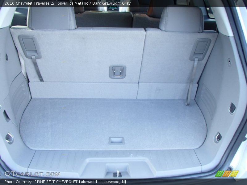 Silver Ice Metallic / Dark Gray/Light Gray 2010 Chevrolet Traverse LS