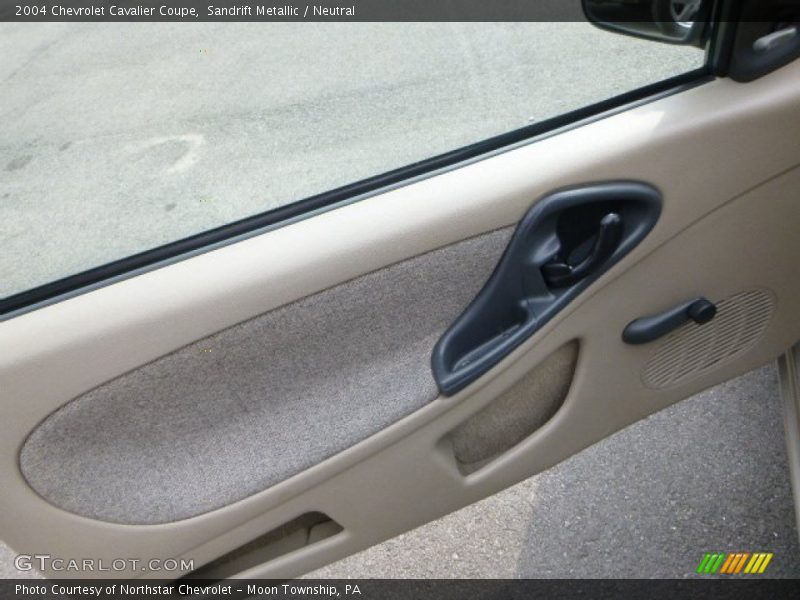 Door Panel of 2004 Cavalier Coupe
