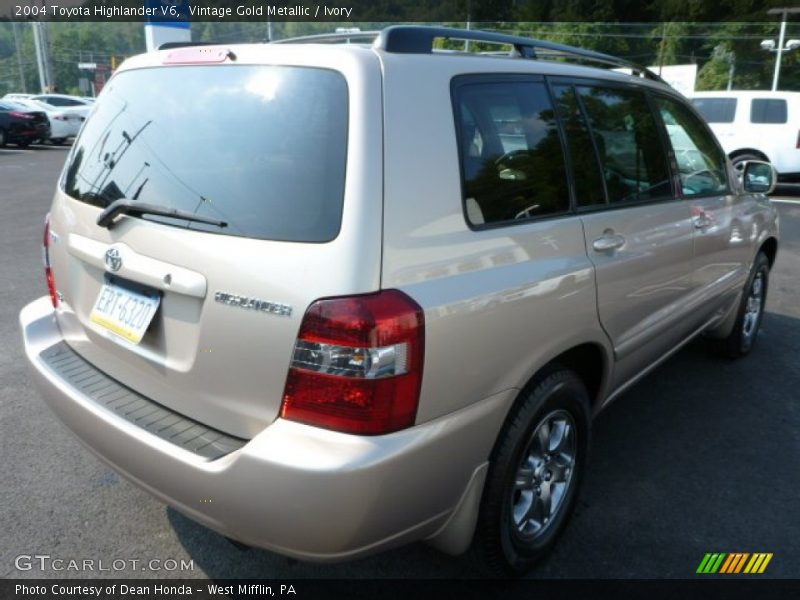 Vintage Gold Metallic / Ivory 2004 Toyota Highlander V6