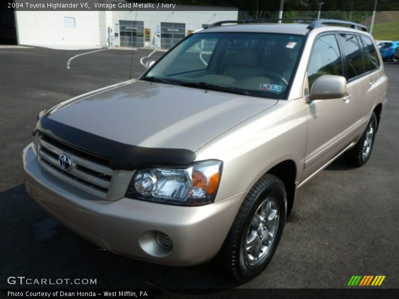 Vintage Gold Metallic / Ivory 2004 Toyota Highlander V6