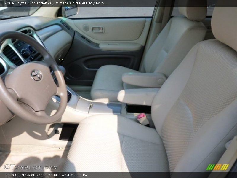 Vintage Gold Metallic / Ivory 2004 Toyota Highlander V6