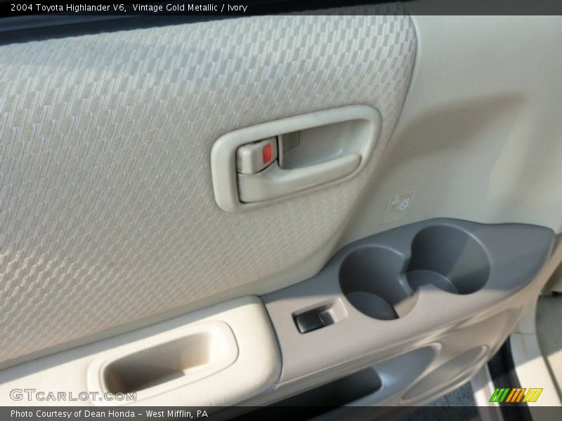 Vintage Gold Metallic / Ivory 2004 Toyota Highlander V6