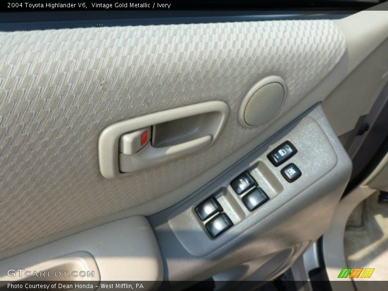 Vintage Gold Metallic / Ivory 2004 Toyota Highlander V6