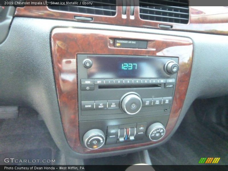 Silver Ice Metallic / Ebony 2009 Chevrolet Impala LT